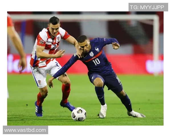 克罗地亚逆袭法国在决赛中以四比二夺冠的辉煌时刻